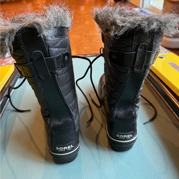 Sorel 'Tofino II' Faux Fur Lined Waterproof Boot Women’s Size 8 Waterproof - Picture 4 of 8